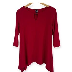 Clara Sun Woo Red 3/4 Sleeve Sharkbite Hem Keyhole Tunic Top Small